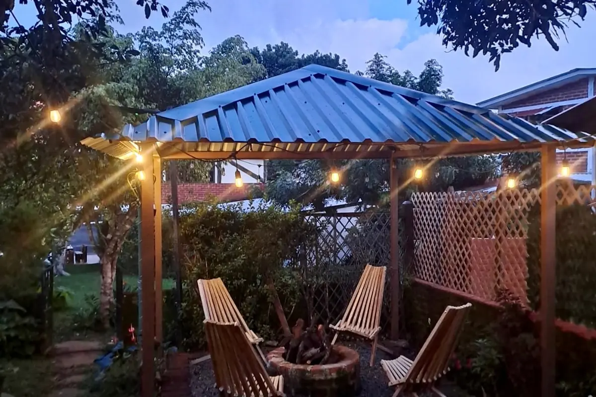 Apaneca house/bonfire/Albanian labyrinth