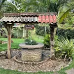 Apaneca house/bonfire/Albanian labyrinth